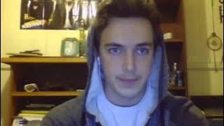 Wajah Anak Laki-laki yang Sedang Webcam.