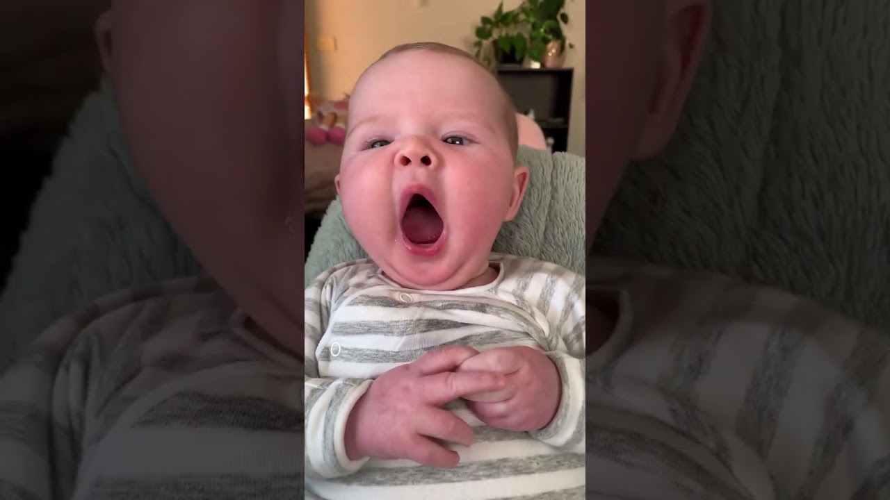 Baby yawning video💞 