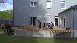 Punktmacher baut eine Terrasse