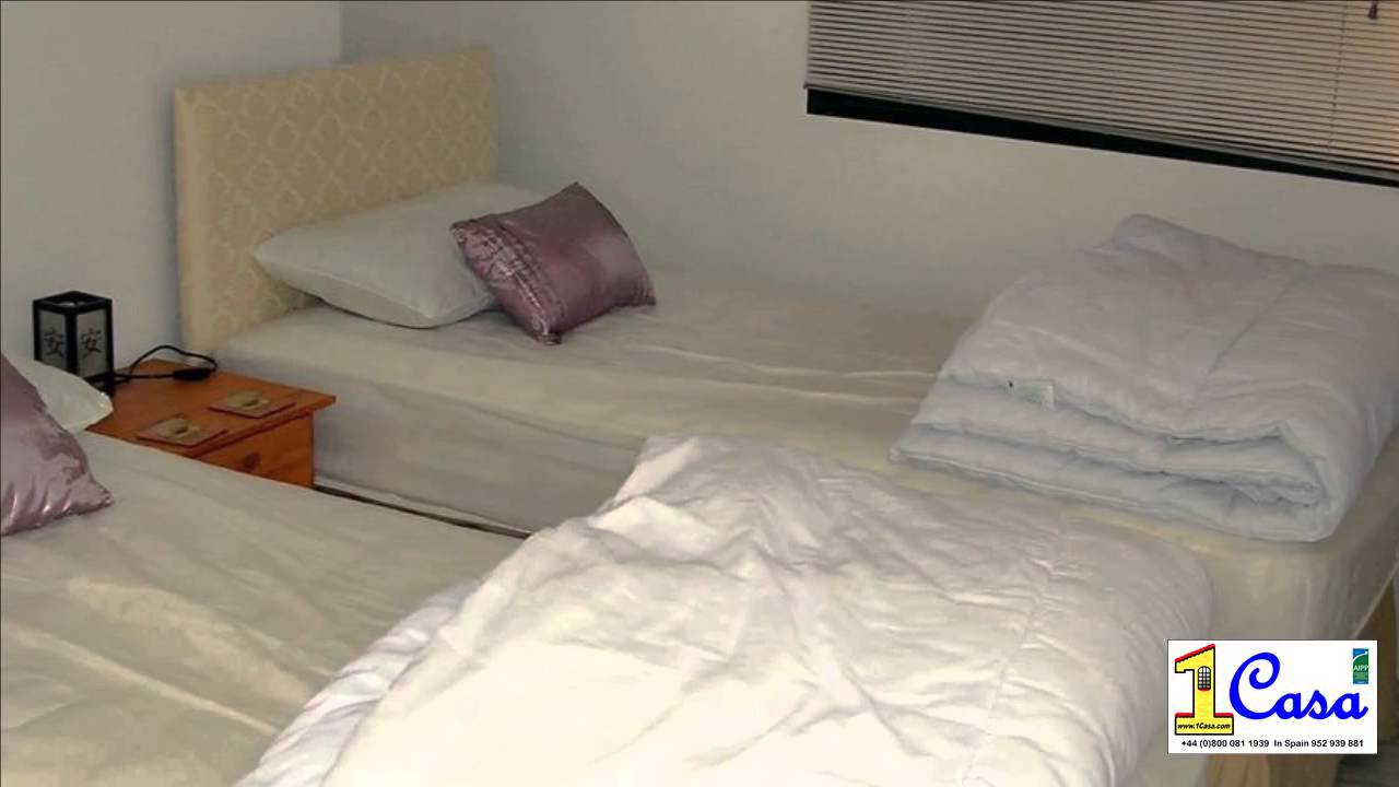 3 Bedroom Apartment For Sale in Carretera Lauro Golf, 29130 Alhaurín, Málaga, Spain for EUR 235...