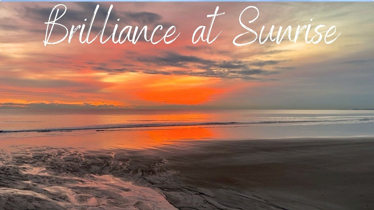 Colorful Skies Before the Storm Moves In - Gentle Waves for Relaxation, Meditation and Deep Sleep