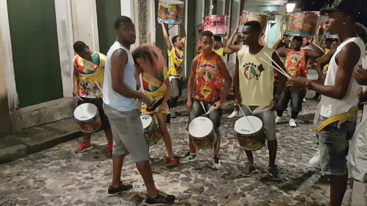 batucada super moment a salvador avec les jeunes de tambores cores