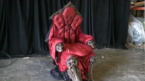 COSTCHR Comfy Chair Costume.mpg