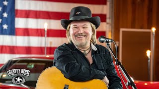 Travis Tritt Pays Tribute To Waylon Jennings With Medley (Acoustic) chords