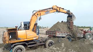 Samsung excavator working in water sand crushing video, samsung excavator working