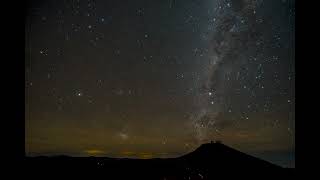 VLT timelapse with thin clouds