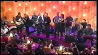 Proclaimers : Hogmanay &#39;00 Part 4 - Auld Lang Syne