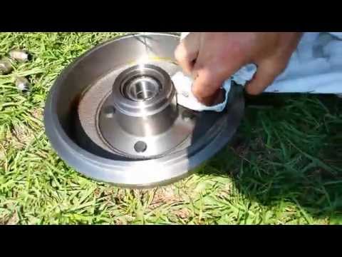Ford Focus Wheel Bearing & Spindle Replace Rear