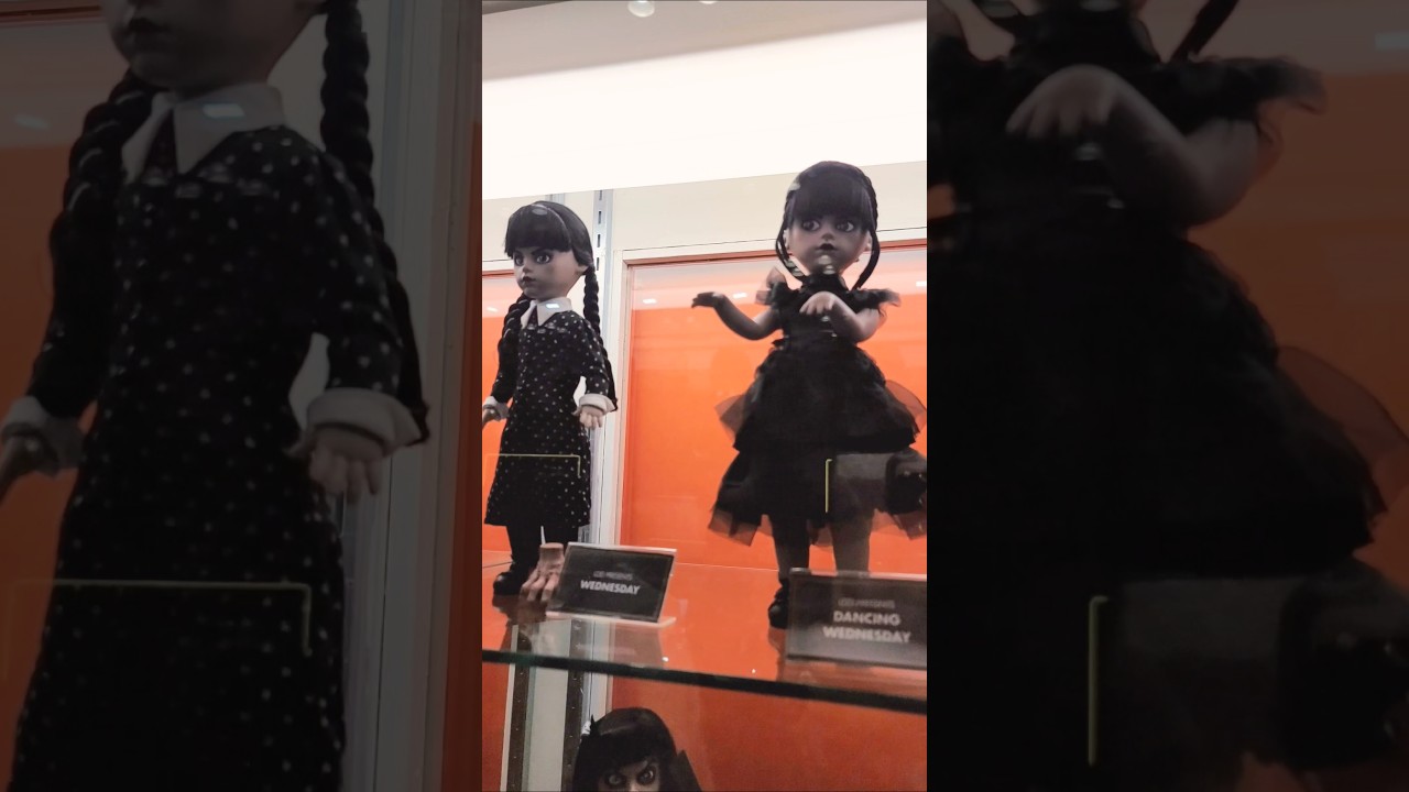 DANCING WEDNESDAY DOLL AT NYCC 2024! 