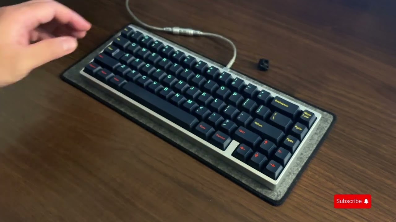 Neo65 | Cherry MX2A Black | GMK Metropolis - YouTube