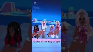 Me when I’m by myself vs berrya ve baddies #roblox #berryave #dance