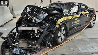 Porsche Taycan Crash Roundabout. Here's Why the 2020 Porsche Taycan Is the Best Modern Porsche.