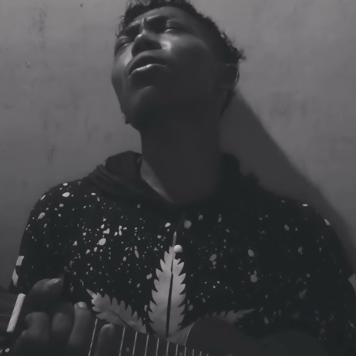 STATUS WA - PENJAGA HATI (Ari Lasso) cover by Hamdan kulele senar 4