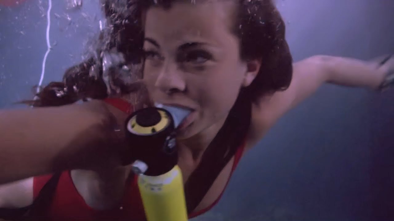 Film Stars Underwater 01 Movie Clips