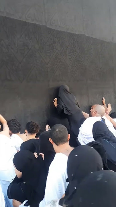 Baytullahni tavob qilish hammamizga nasib etsin 🤲#saudiaarbia #mekkah #egzonibrahimi #سورة_الإخلاص