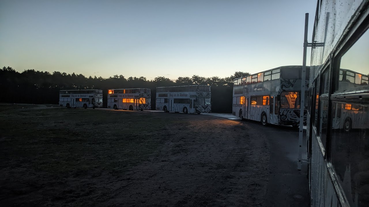 Serengeti Park - Bus-Tour durch den Park - Jungle Safari Tour - Übernachtung im Doppeldeckerbus