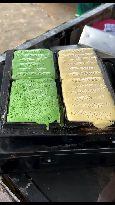 Kue Pancong Unik ‼️disajikan Lumer #streetfood #belijajanan #streetfood #food #kuepancong #kuepukis