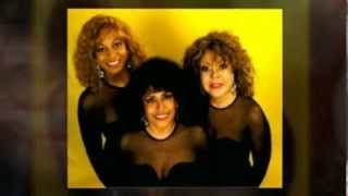 Video thumbnail of "THE SUPREMES up the ladder to the roof (1997)"