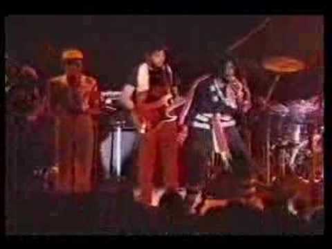 Peter Tosh - Pick myself up (live in reggae sunsplash ´79)
