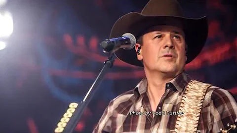 Roger Creager "Where the Gringos Don't Go" LIVE on The Texas Music Scene