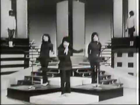 The Ronettes - &#039;Shout&#039; Live (1965) High Quality