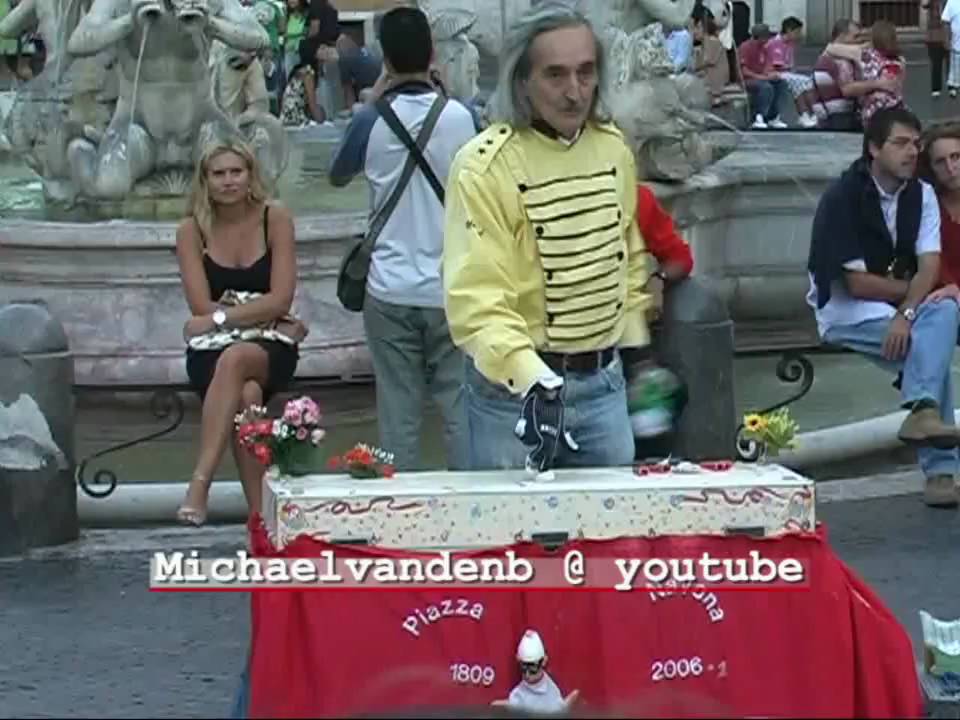 Michael Jackson @ Piazza Navona Roma (Navona Square Rome Italy) Marcel hand-doll - smooth criminal