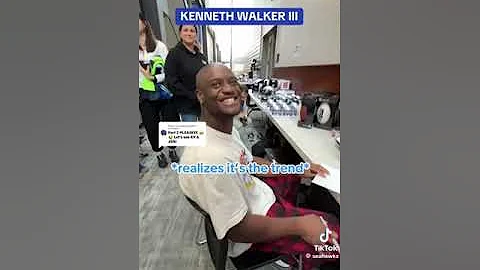 Asking our players to sign their old profile pics #hoodnews #seahawks #seattleseahawks #autographs