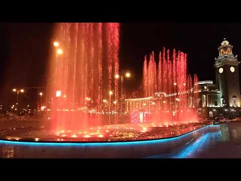 Москва, ночная прогулка у ТЦ "Европейский".