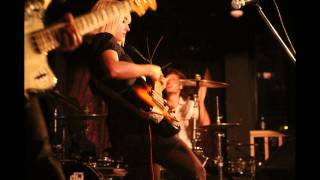 Joy Formidable - "Austere" (Live, November 2011) "Sound Quality"