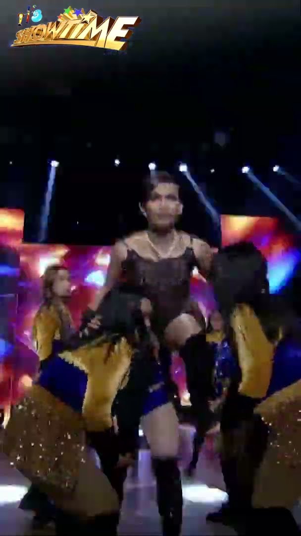 FROM SWEET GIRL TO INAALARMA, REAL QUICK! #shorts | It's Showtime
