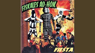 Video thumbnail of "Fiskales Ad-Hok - Resistiré"