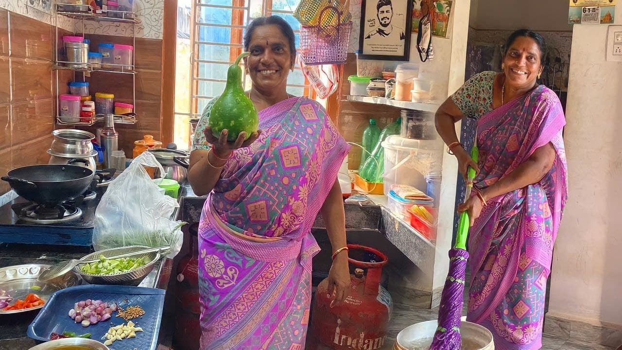 வெள்ளிக்கிழமை வந்தாலே அம்மாவுக்கு வேலை அதிகம்தான் இதுல வேற உதவி பண்றன்னு || Amma Kai Pakkuvam