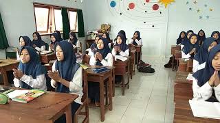 Naik Delman Versi Bahasa Inggris