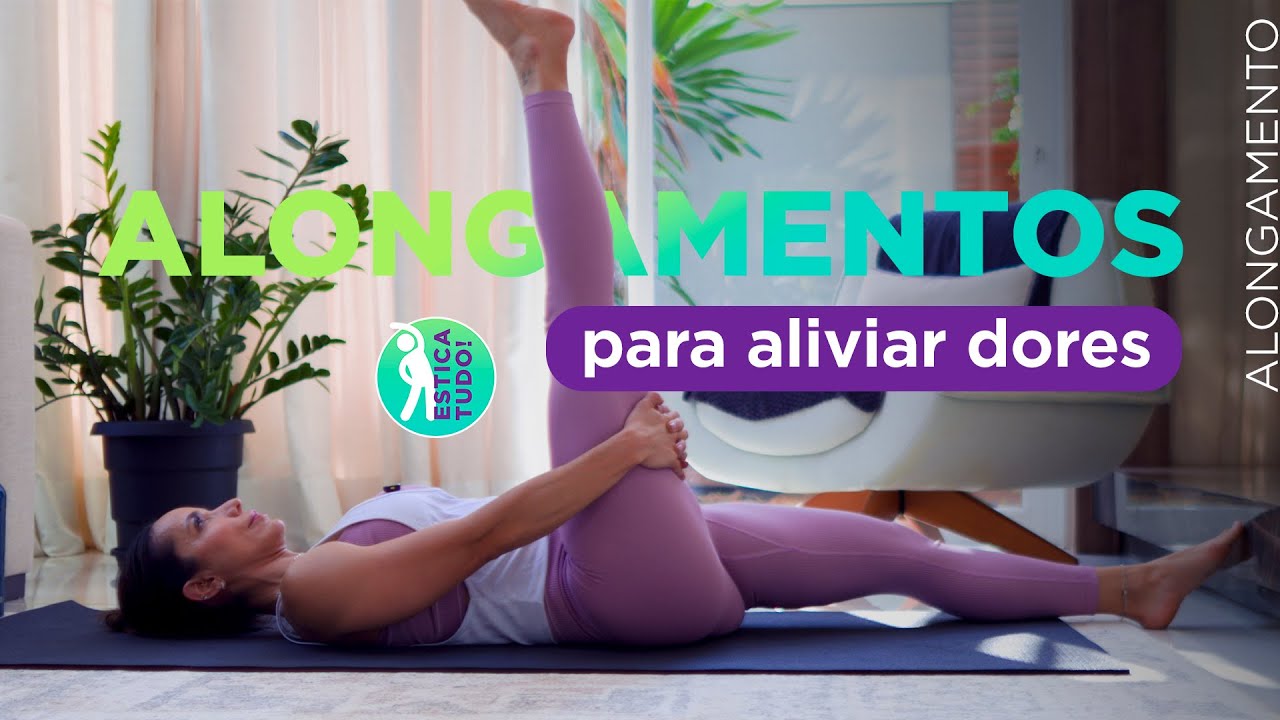 ALONGAMENTO pra aliviar as costas e destravar seu corpo - Carol Borba
