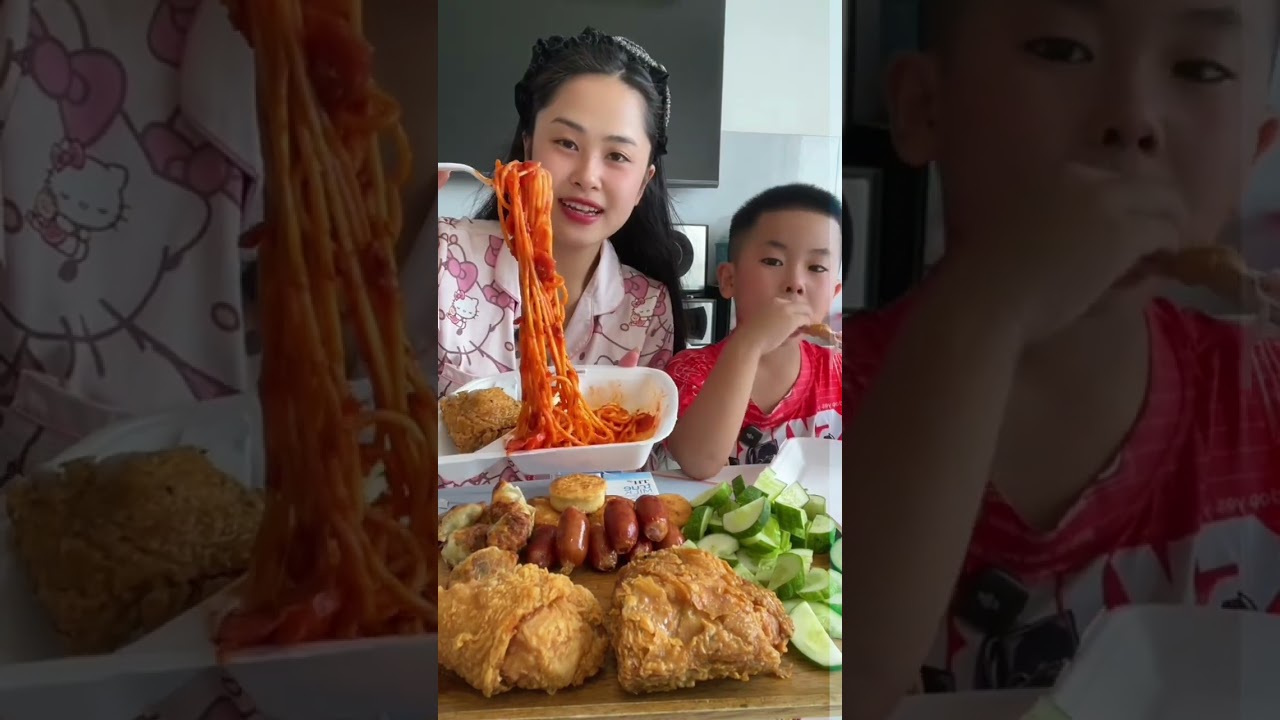 Ăn gà rán và mì ý cùng 2 mẹ con em nha #dungthichan #mukbang #food 