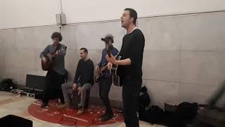 Download Lagu Brothers moving in Moscow metro - Can't Deny MP3