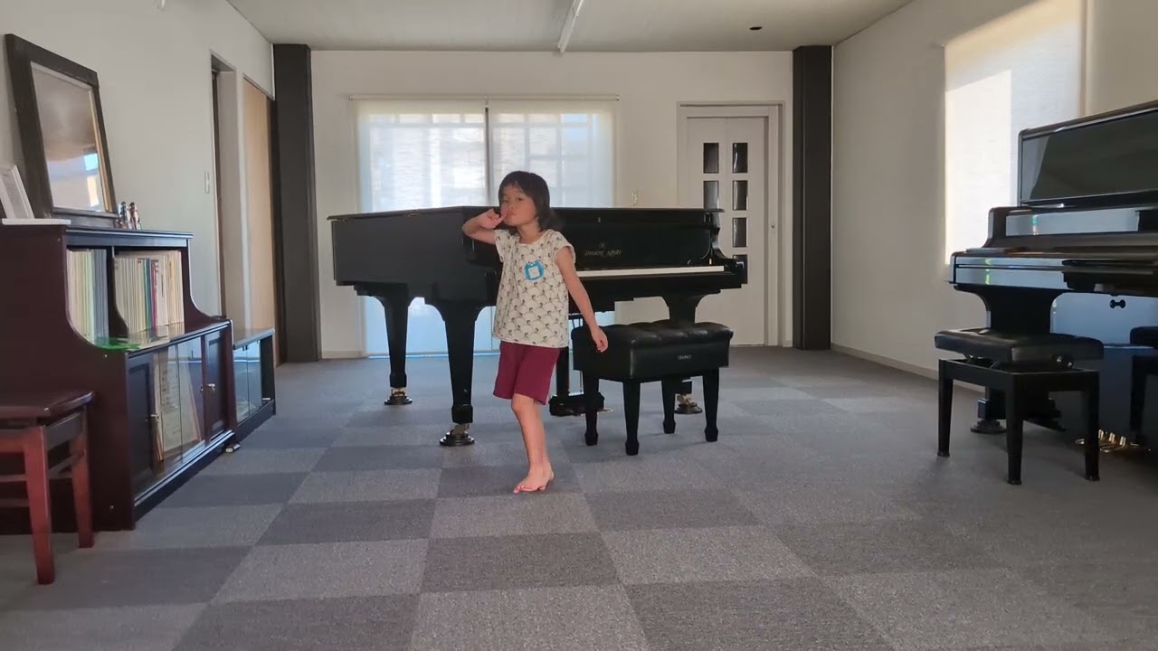 少年ティノと白いピアノ すかいあ Nonnon plays - YouTube