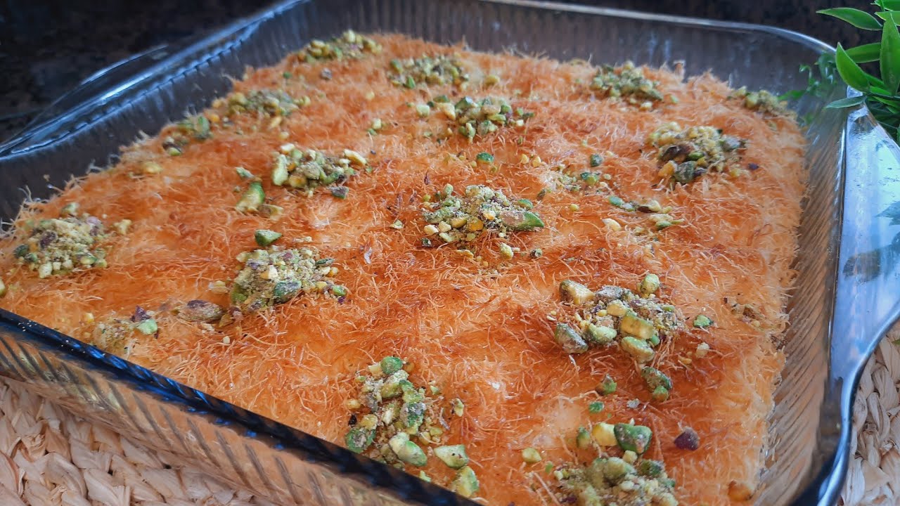 بسبوسة بالكنافة والقشطة قمة في اللذاذة 😋جربيها من اسوم Sweet .حتدمنوها 👍🏻❤