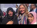 ليلى علوي تعنف معجبا تحرش بها والأمن يتدخل ام الدنيا ليلى علوي تعنف معجبا تحرش بها والأمن يتدخل ام الدنيا
