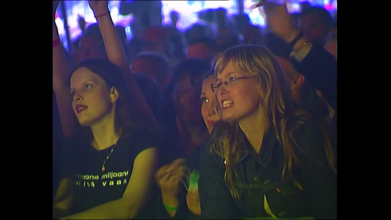 Miljoonasade - Miljoonasade (Rockperry-Live)