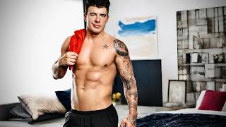 J Knight—Brief Biography Of Hot Classic Face | Gay Actor