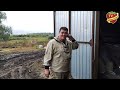 Алтайскому фермеру, которому сожгли сельхозтехнику, друзья помогли  расширить зернохранилище