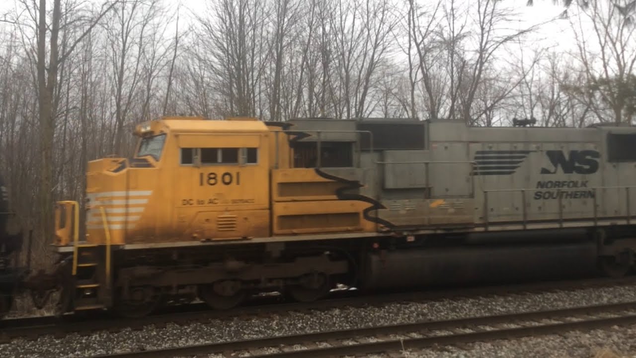 Railfanning in Claypool Indiana found both Norfolk Southern 1800 and