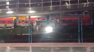 02368 Vikramshila Express Skipping Prayagraj Junction at ๐ Night