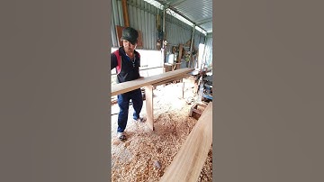 How does a young carpenter work alone? #short