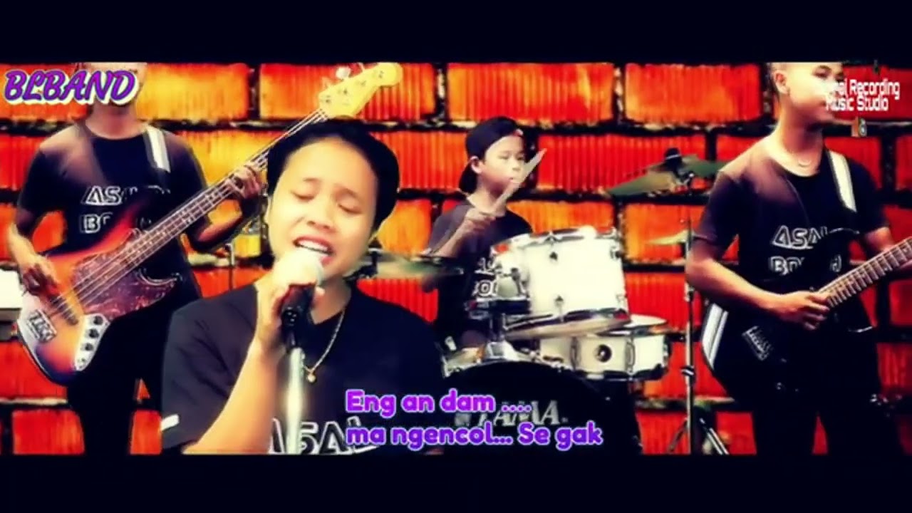 BERSENYUNG VERSI KARAOKE ( BLB BAND)