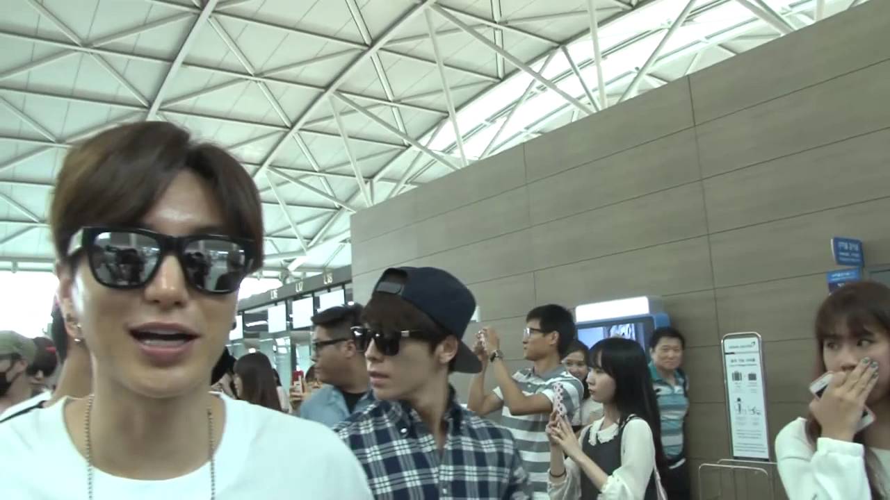 Super Junior、GOT7赴美現身機場 前後輩休閒Look大PK