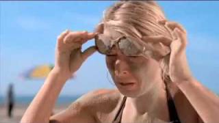 Julie Bafort In Commercial Voo