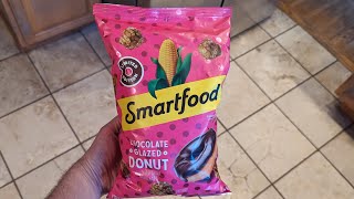 Trying Smartfood CHOCOLATE GLAZED DONUT Flavored Limited Edition Popcorn!