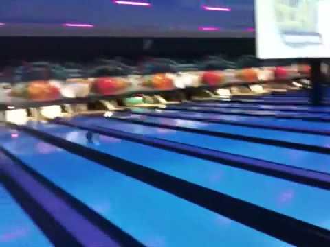 Decathlon Bowling - YouTube